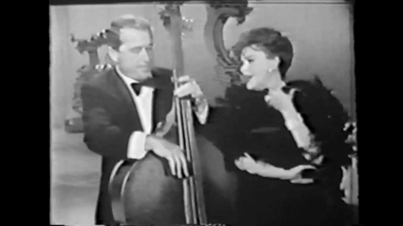 Judy Garland & Perry Como duet: Bye Bye Blues/My Honey's Lovin' Arms/For Me and My Gal