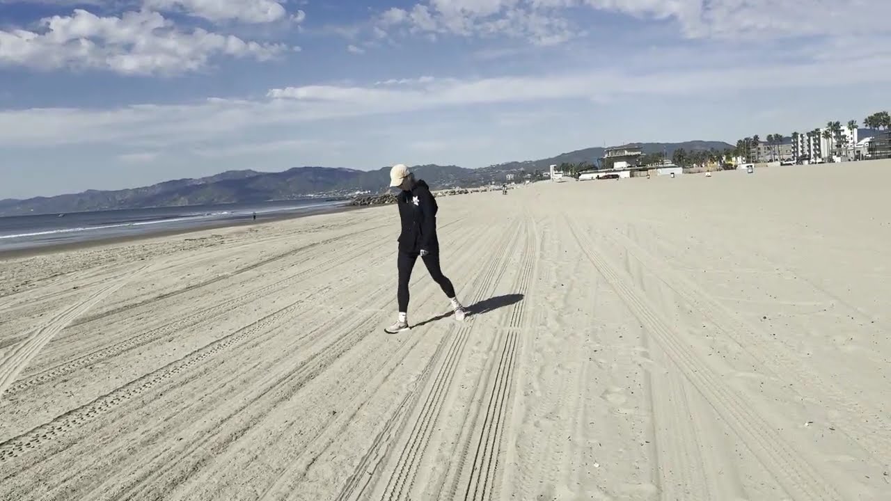 Good Los Angeles Vibes 🌴 Venice Beach Walk | Pier → Graffiti → Skate Park