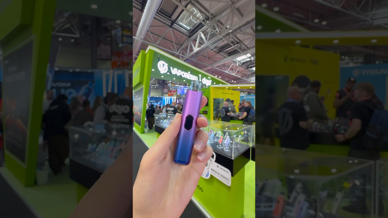 Checking out the VIBE POD system at the VAPORESSO Booth 🤩
