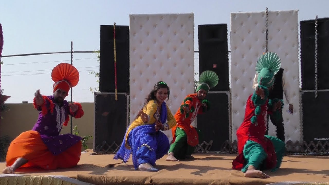 Mandy Grewal Group Miss Karishma - Hot Beautiful Girl Step Dance Best Performance