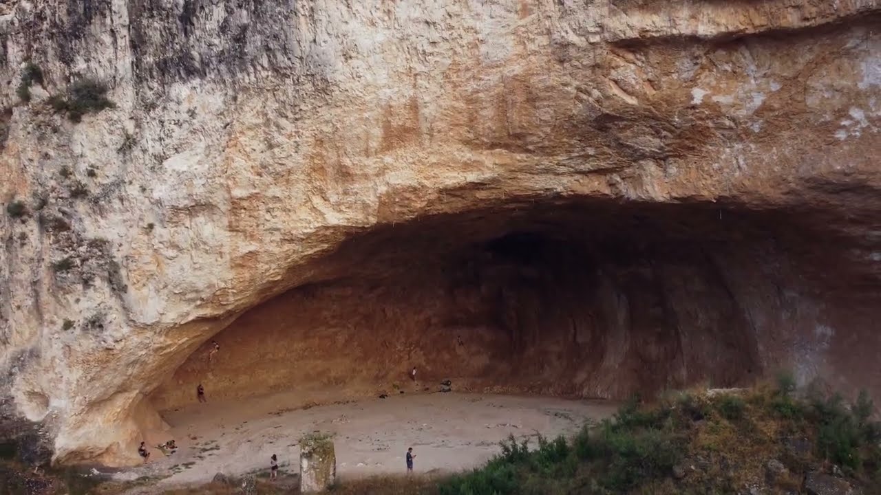 300 (R1) 7a+ - Foz de Zafrané