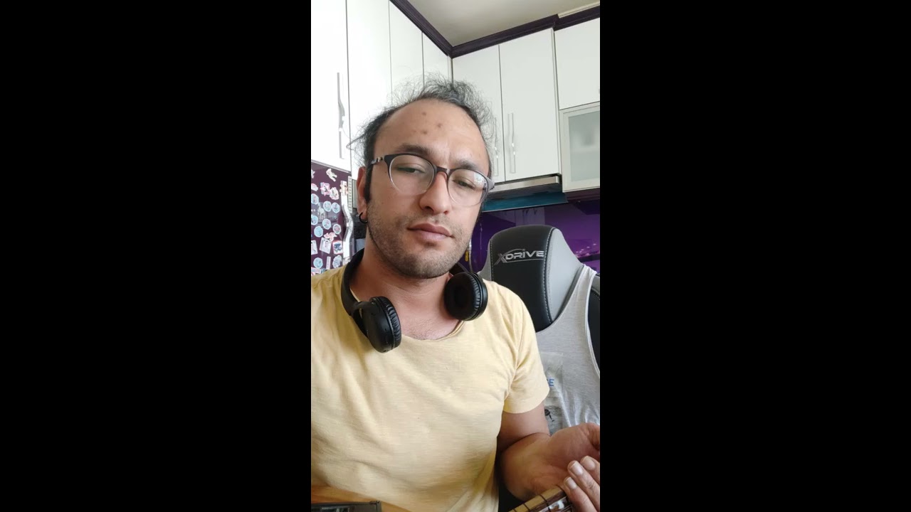 Seyyah olup şu alemi gezerim