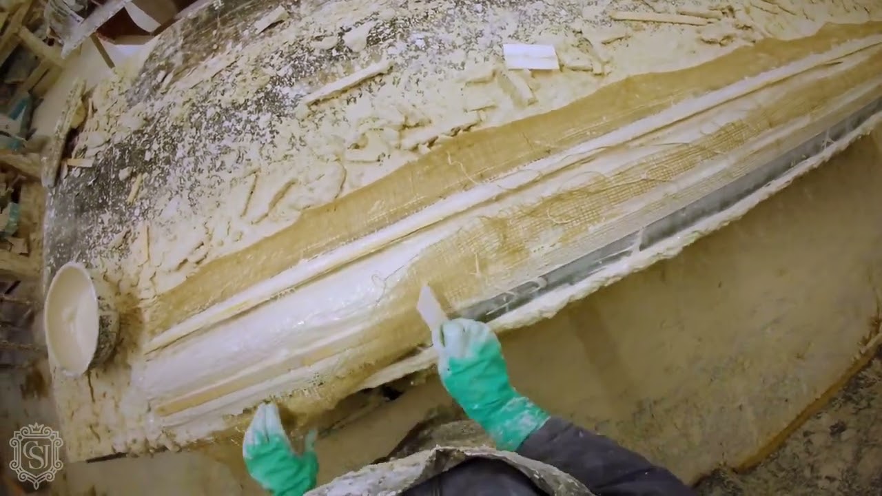 Casting a length of plaster cornice