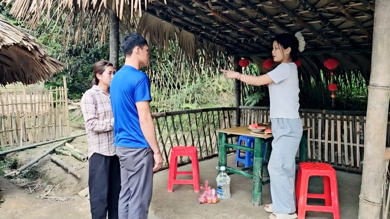 Tam arrived and became jealous of the relationship between Truong and Don