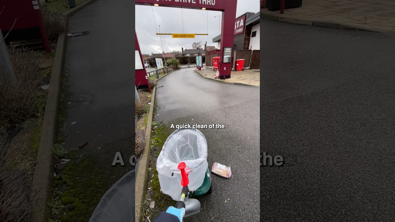 I cleaned their drive-thru 😂 Day 231 - Litter picking challenge 🚯