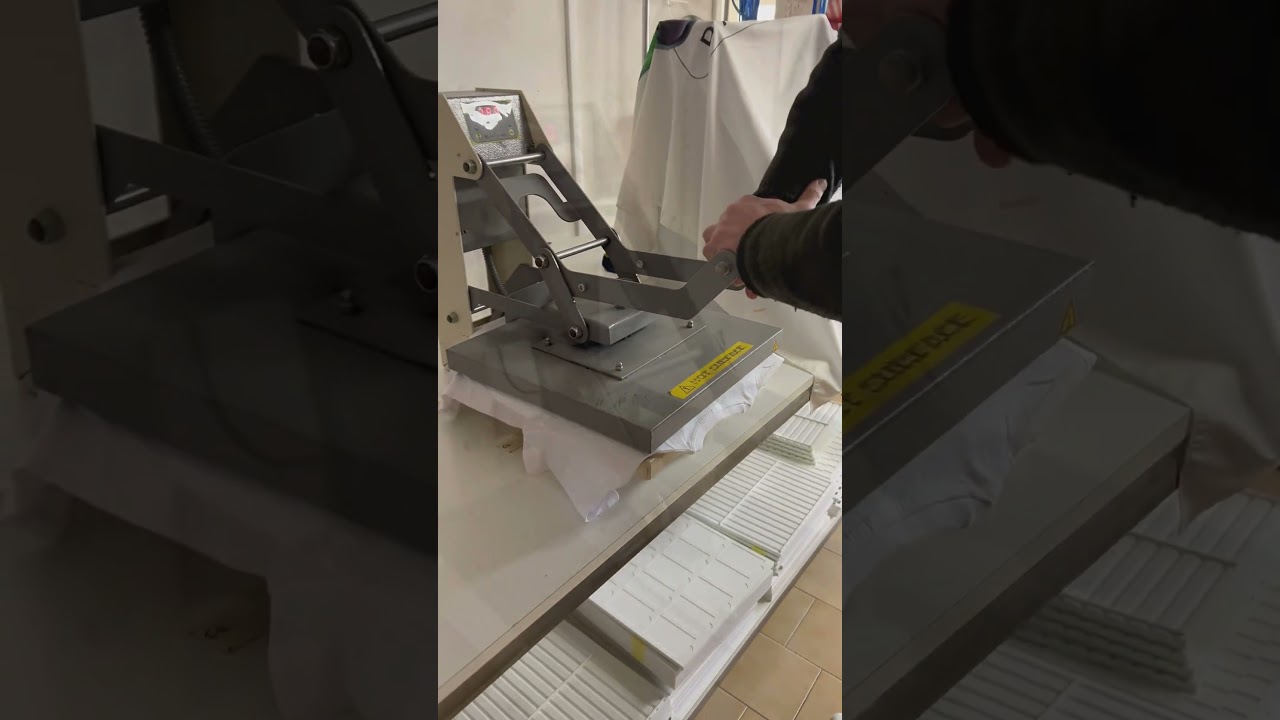 Sistema completo BY-20 Roland per la stampa DTF su tessuto. #StampaDTF #RolandBy20 #DTFPrinting