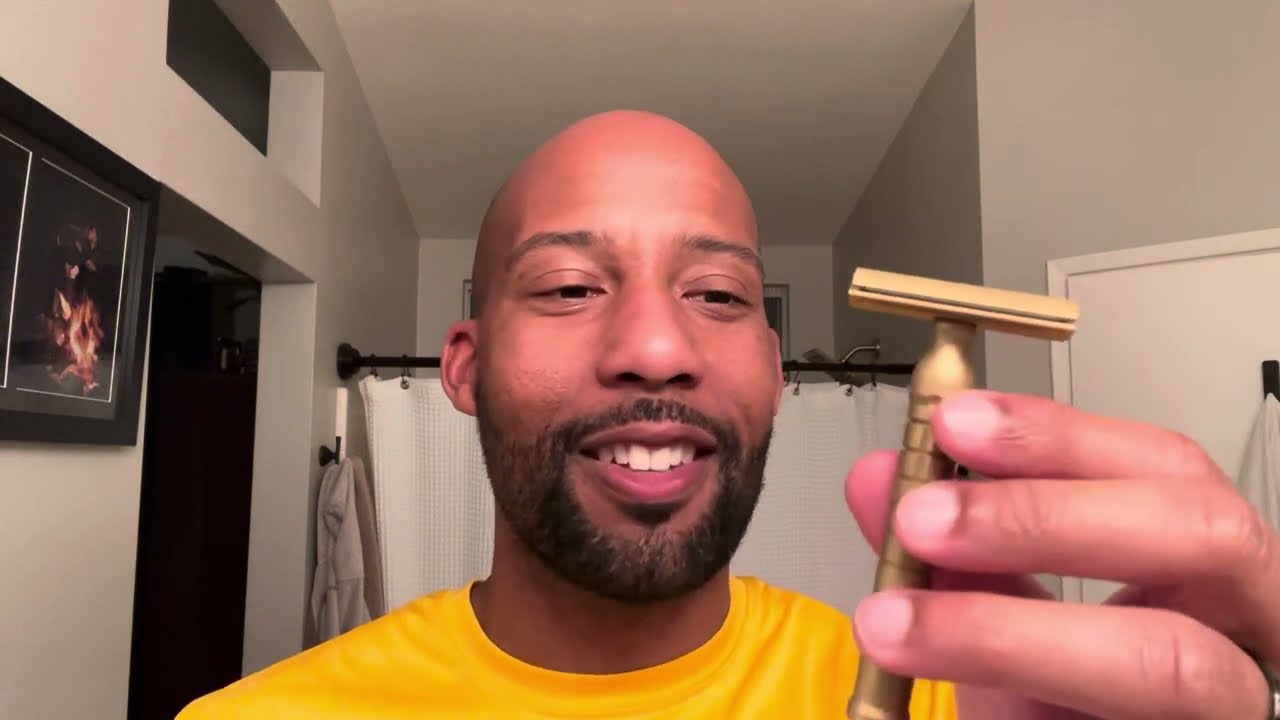 Just Shaves - Karve Overlander vs. Goodfellas’ Smile Bayonetta