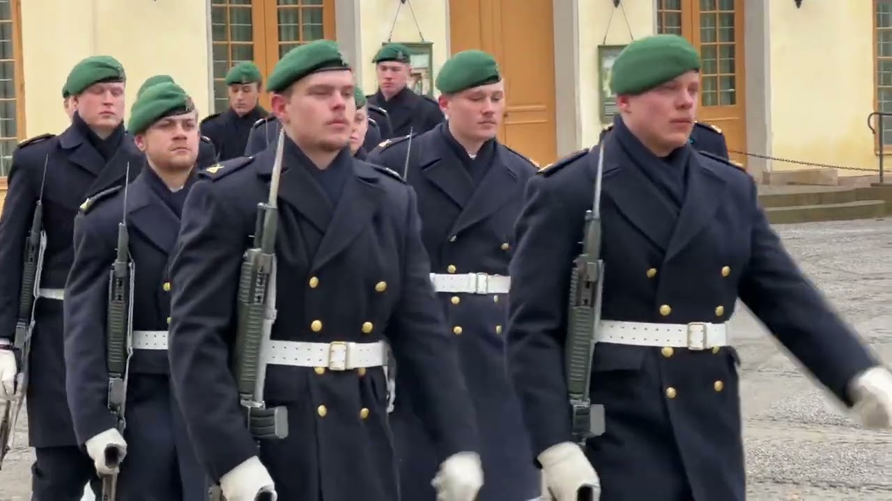 Drottningholms Slott vaktavlösning Amf 4  - Amf 4 Älvsborgs amfibieregemente 2023-01-25