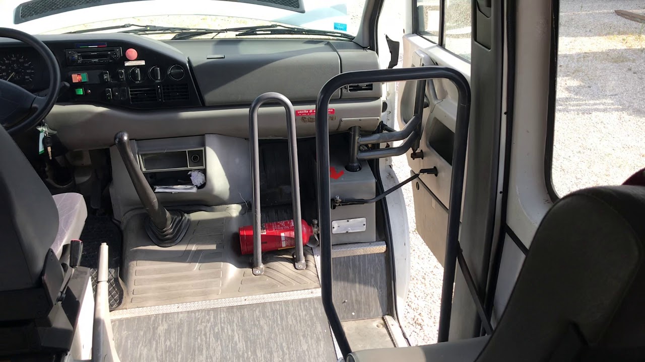 Veicolo per trasporto disabili Minibus Sprinter Volkswagen LT46