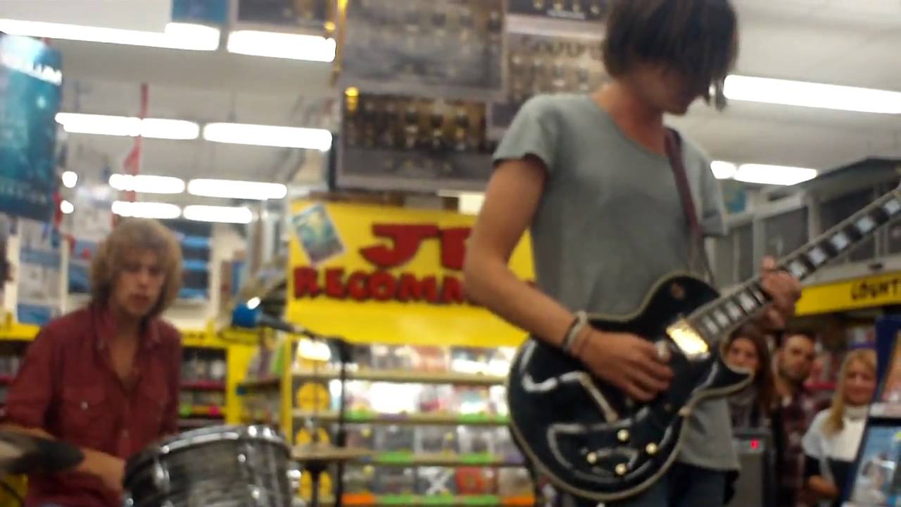 Why Wont You Make Up Your Mind? - Tame Impala - LIVE in JB HIFI Melbourne 22/05/10