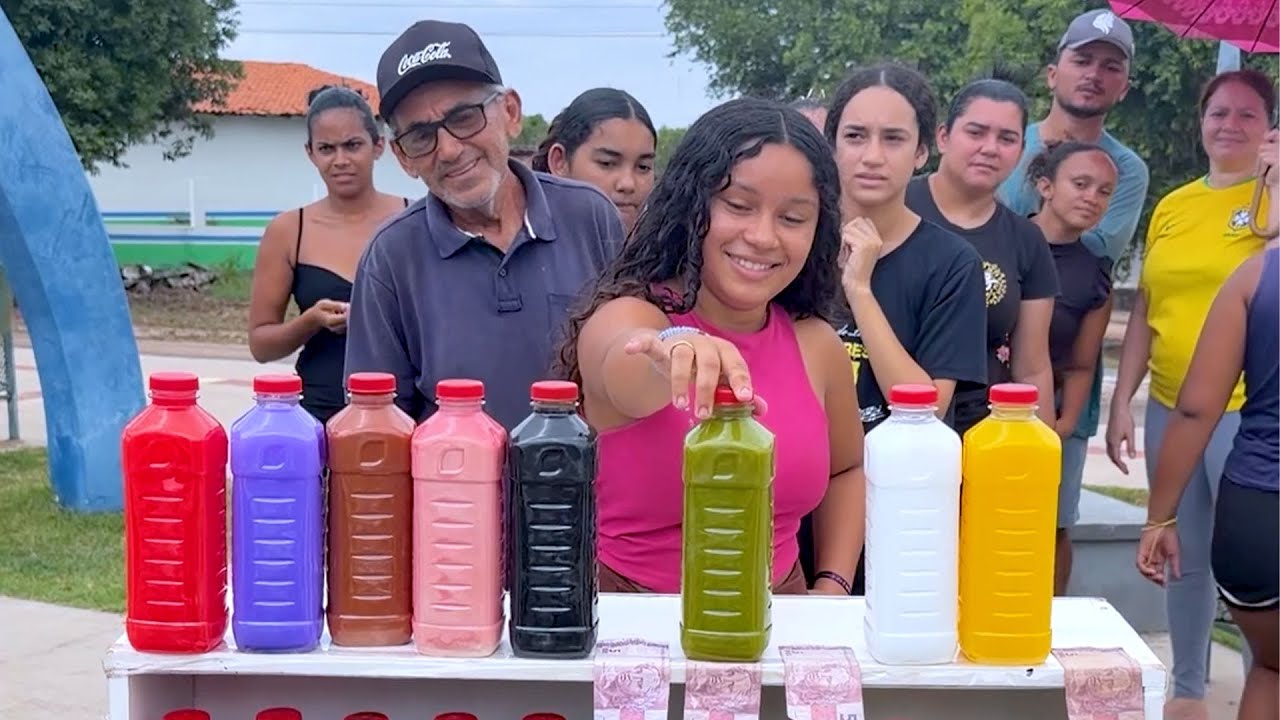 Garrafa colorida: acertou a cor, ganhou dinheiro!