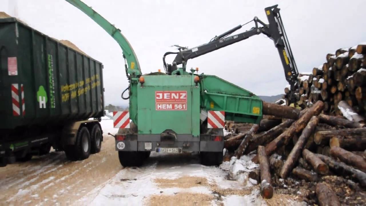 Fendt 936 Vario mit Jenz HEM 561 bei der Hackschnitzelproduktion
