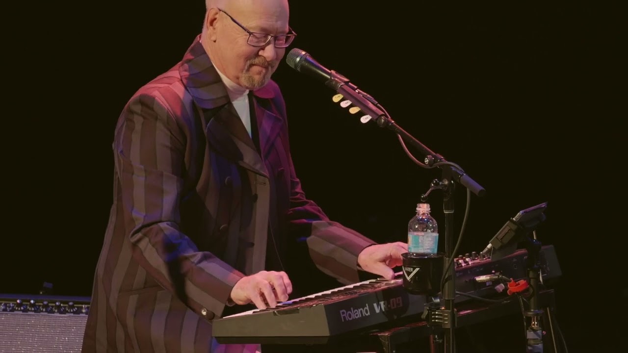 BACKBEAT does Because (Dave Clark Five)