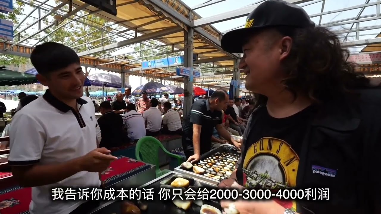 收玉小哥的日常，收藏级沙枣青籽料手把件！ #和田玉籽料 #收玉小哥 #沙枣青籽料