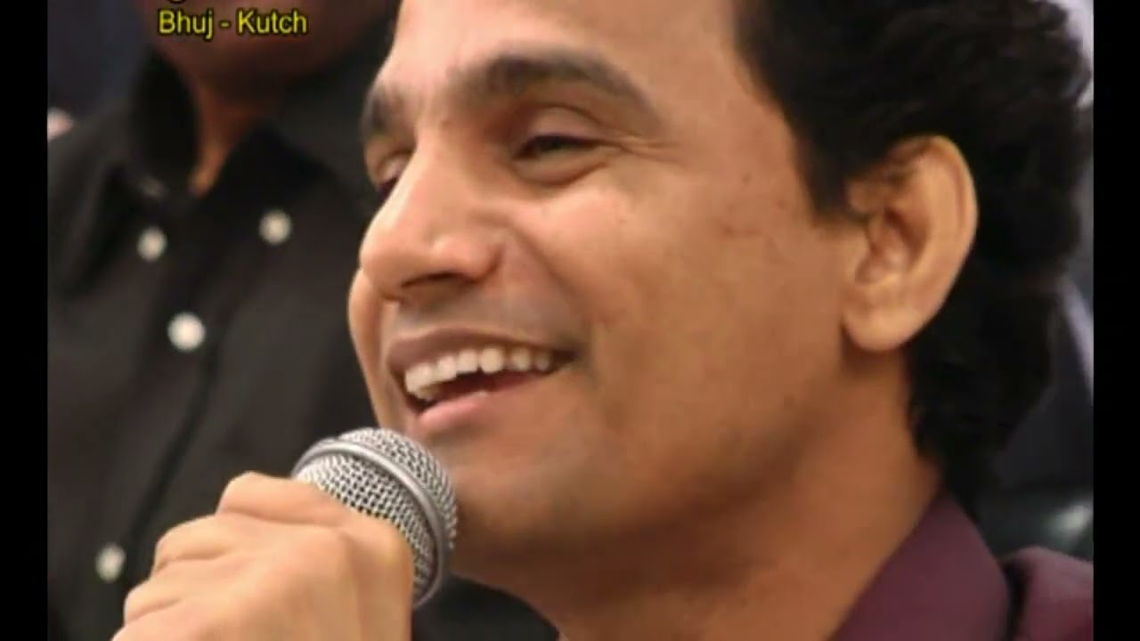 Muqaddar Aajmana Chahta Hoon