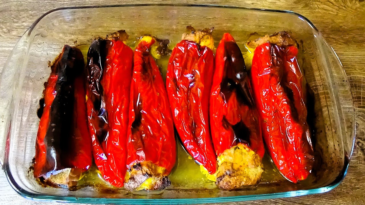 Фаршированный перец с яйцом и сыром в духовке. Вкусное летнее блюдо!