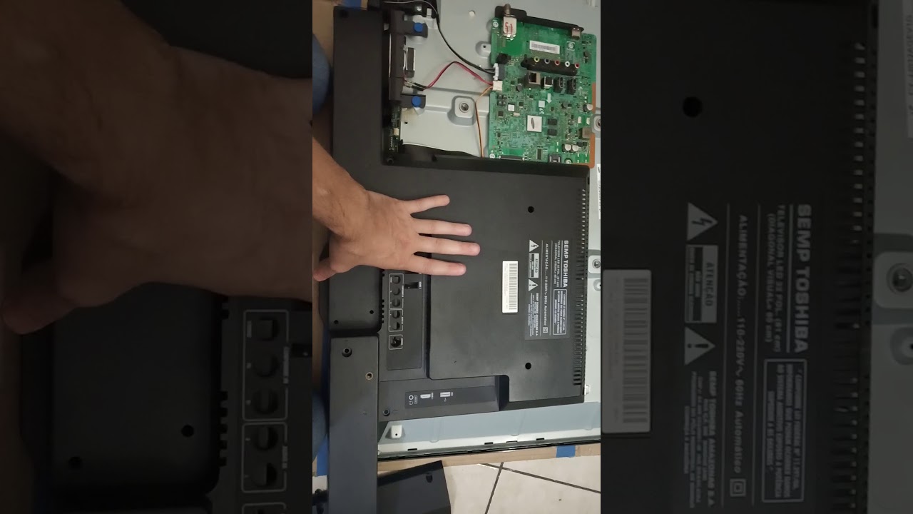 Adaptação tela tv semp Toshiba DL3244 na Samsung UN32J4300.