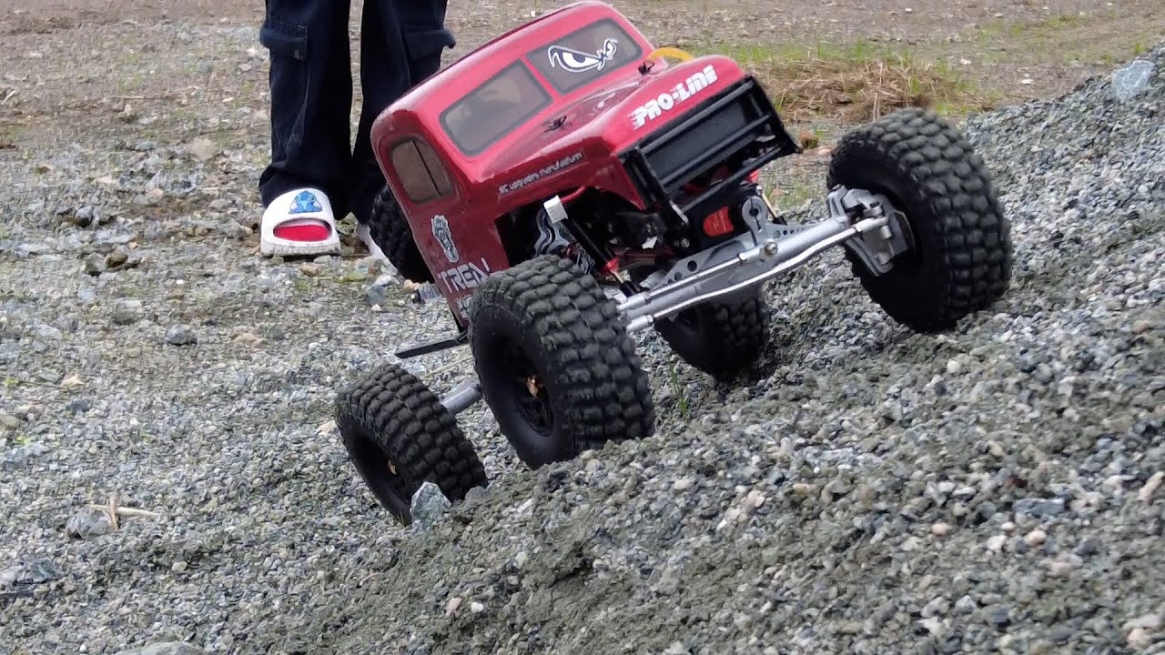 RC Crawler Climbs a Mountain & I Forget Stuff as Usual