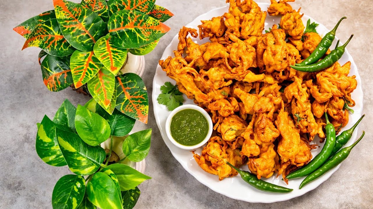 viral #viralvideo #video #viralshorts #onion pakoda#trending#ytshort