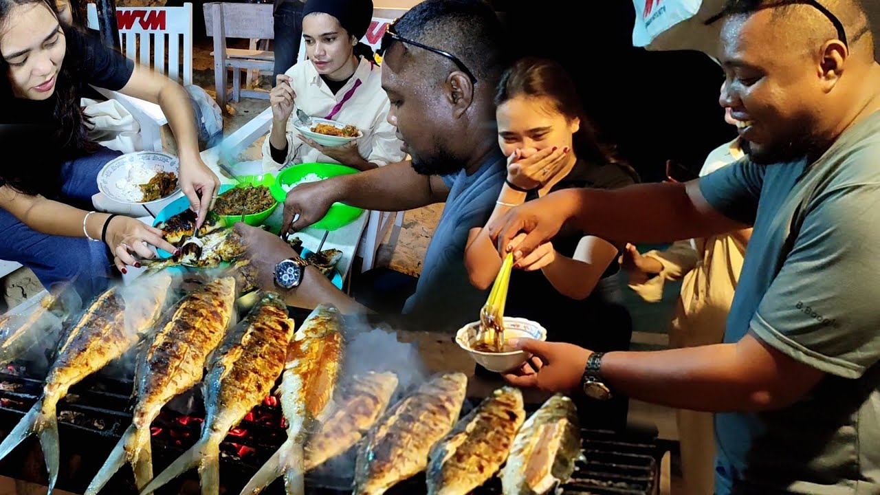 Bule mulai jatuh hati sama Gadis Buton 🥰 Mancing ikan modal batu buat BBQ di pantai