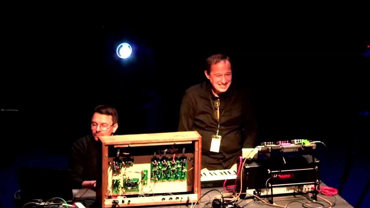 SYNTHFEST 2023 : NRSynth Show case part 1 : Legendary Flavours of the Minimoog model D !