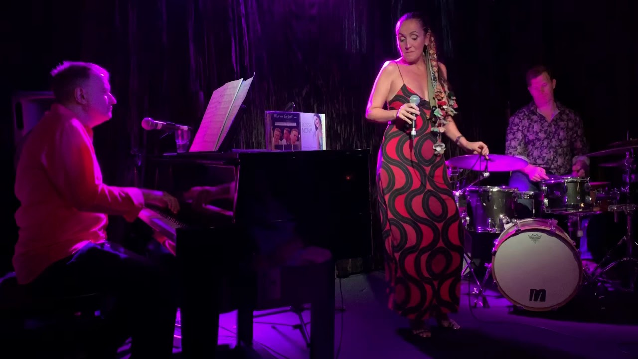 Mambembe Chico Buarque by Juliana Areias, M&aacute;rvio Ciribelli & Al Kerr - Melbourne Paris Cat Jazz Club