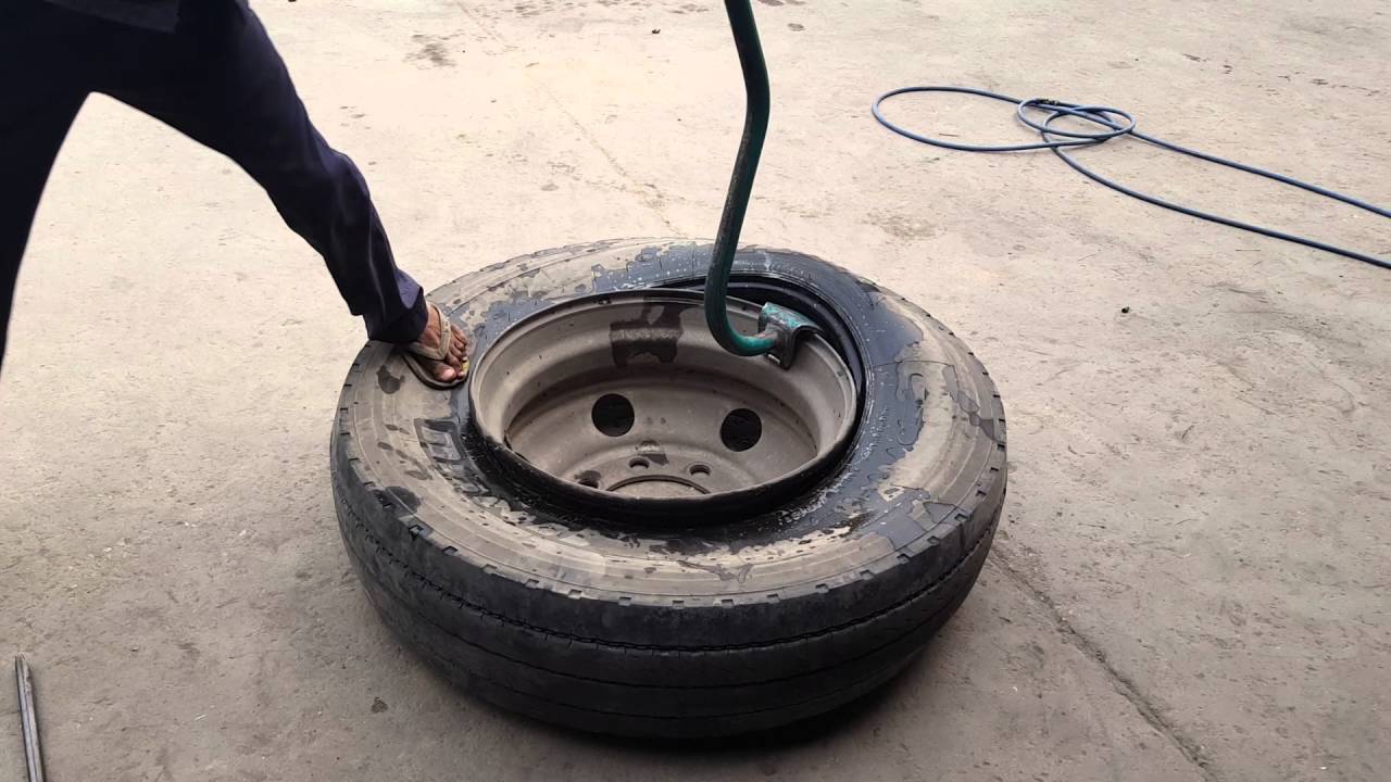 วิธีเปลี่ยนยางเรเดียลรถสิบล้อ tire change