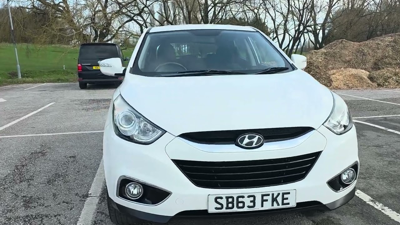 HYUNDAI IX35 1.7 CRDI FINISHED IN WHITE LOW MILES