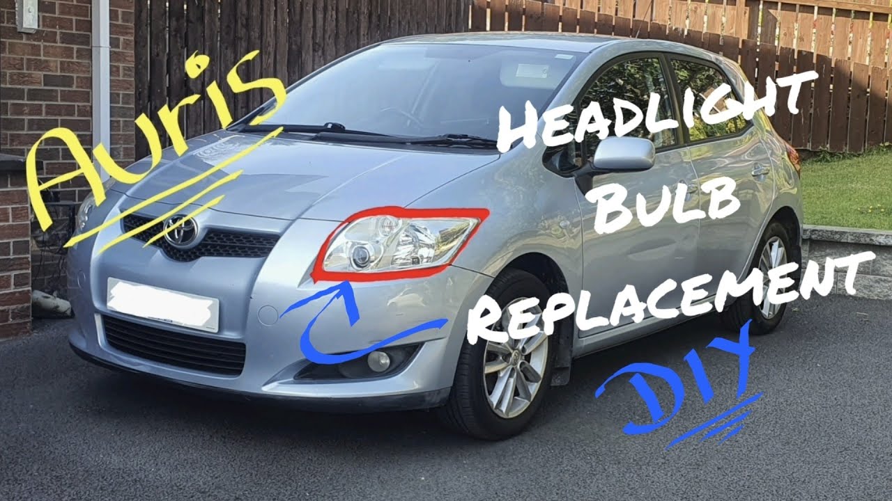 Toyota Auris Headlight Bulb Replacement