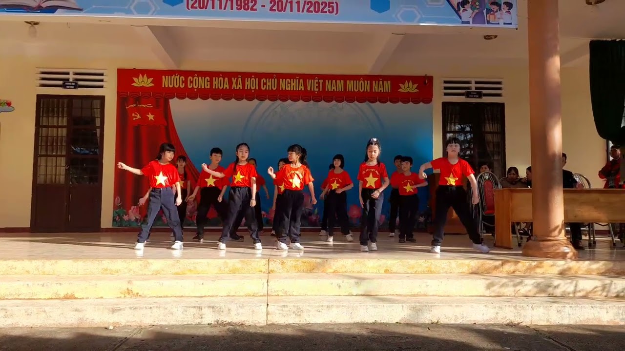 VIẾT TIẾP CÂU CHUYỆN HÒA BÌNH - SINH HOẠT DƯỚI CỜ LỚP 3A3 - TRƯỜNG TH PHÚ HIỆP, DI LINH, LÂM ĐỒNG
