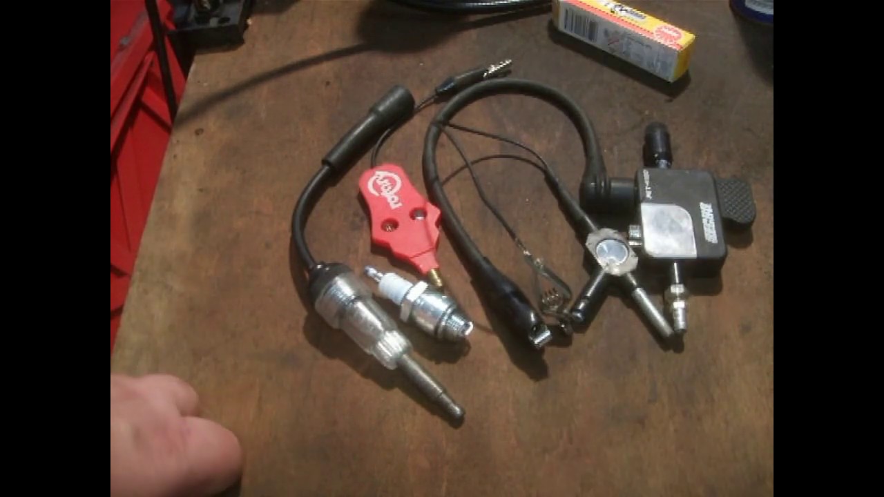 SMALL ENGINES SPARK TESTING AND SPARK TESTERS