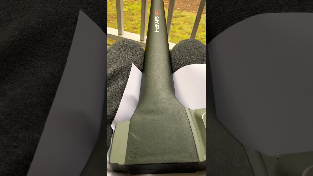 Fiskars axe, do NOT buy.