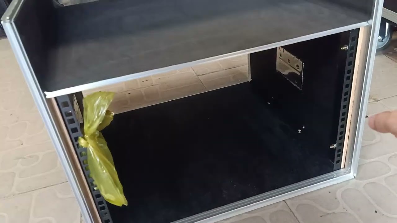 tủ âm thanh 6u có ngăn mixer không có nắp về quận 12 xin cảm ơn anh rất nhiều