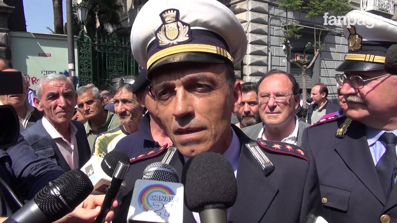 Strage di Napoli, l'ultimo addio al vigile eroe ucciso da Murolo
