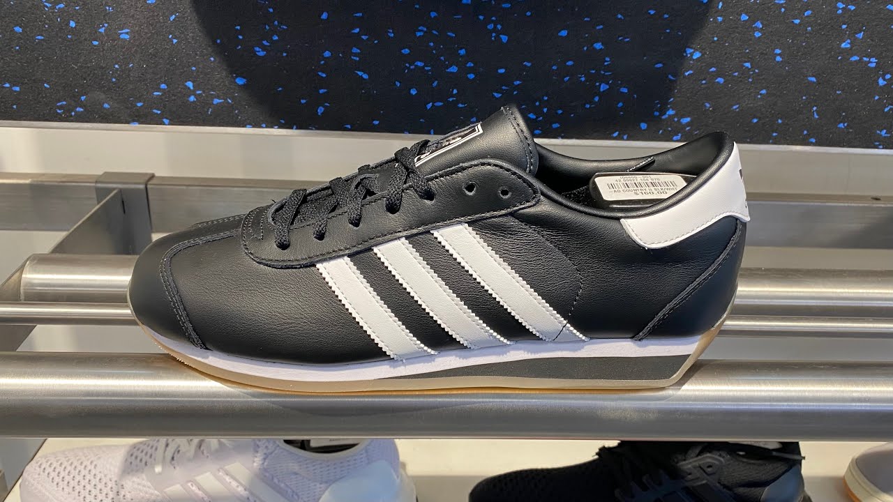 Adidas Country 2 (Core Black/Cloud White/Carbon) - Style Code: ID6600