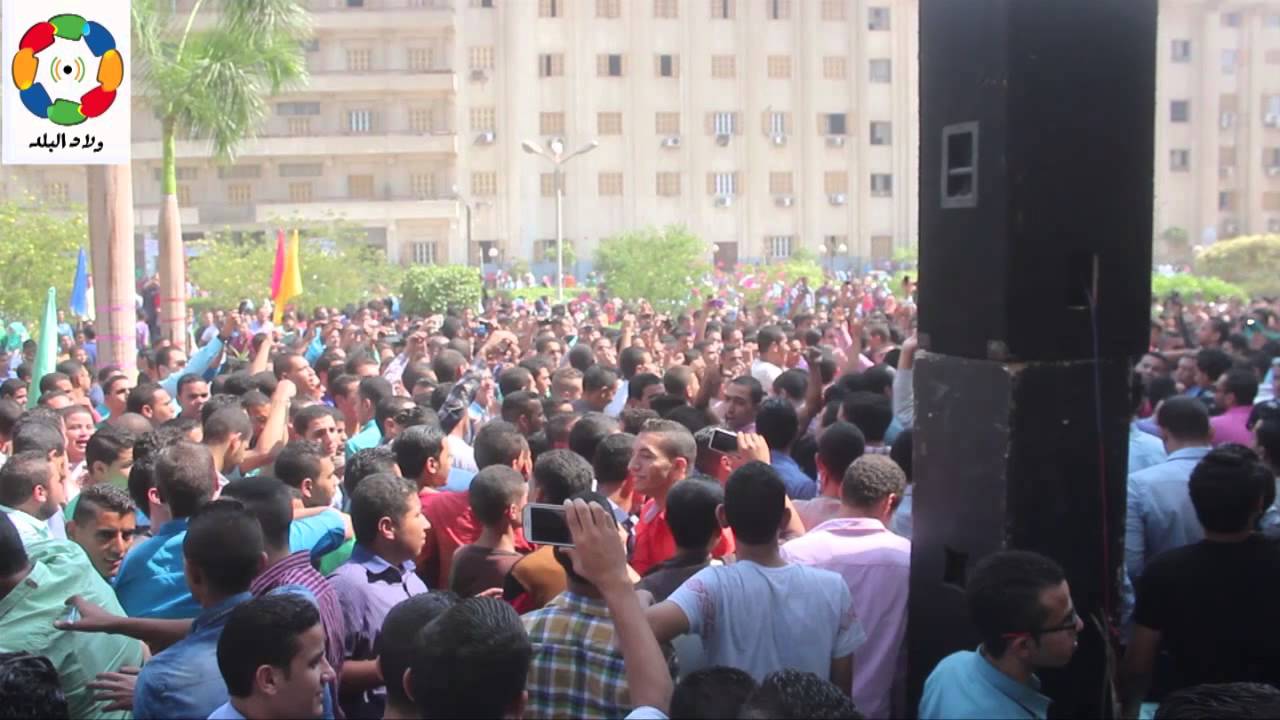 دي جي ورقص شعبي داخل حرم جامعة بني سويف