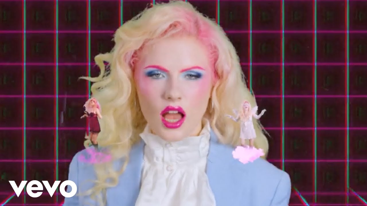 Meg Smith - Dive Bar Opera (Official Music Video)