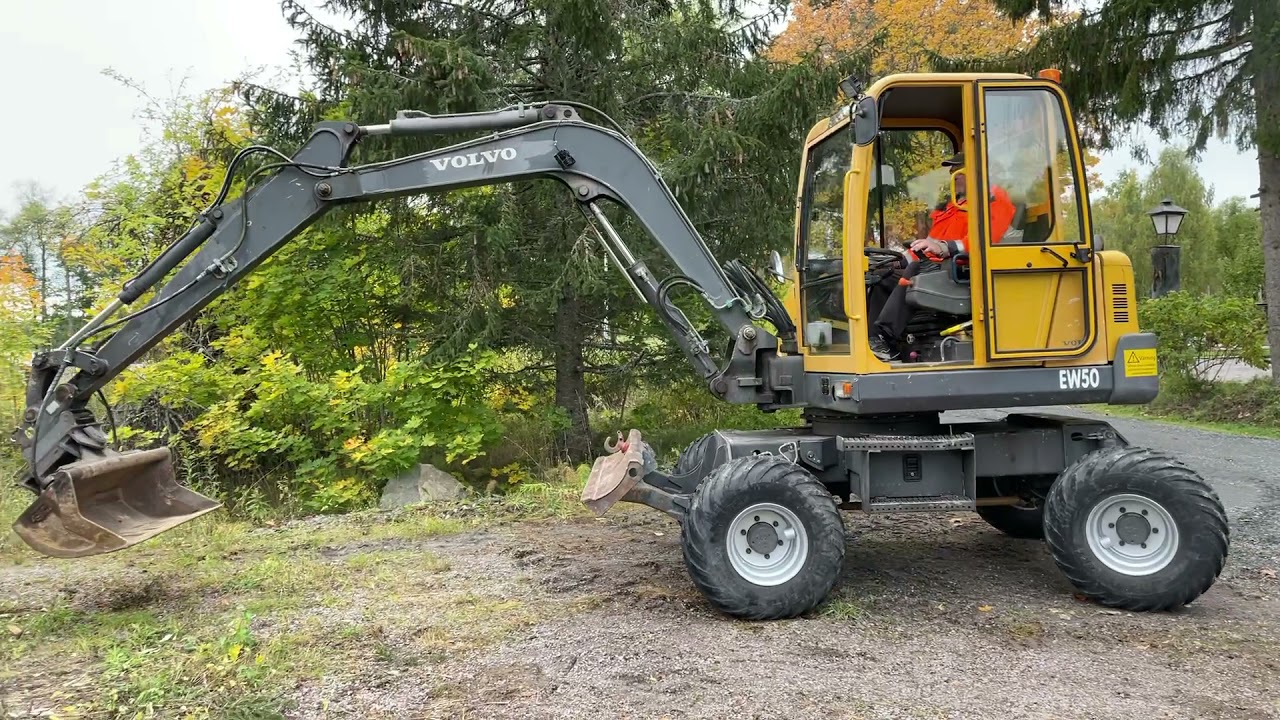 K&ouml;p Gr&auml;vmaskin Volvo Ew50 p&aring; Klaravik