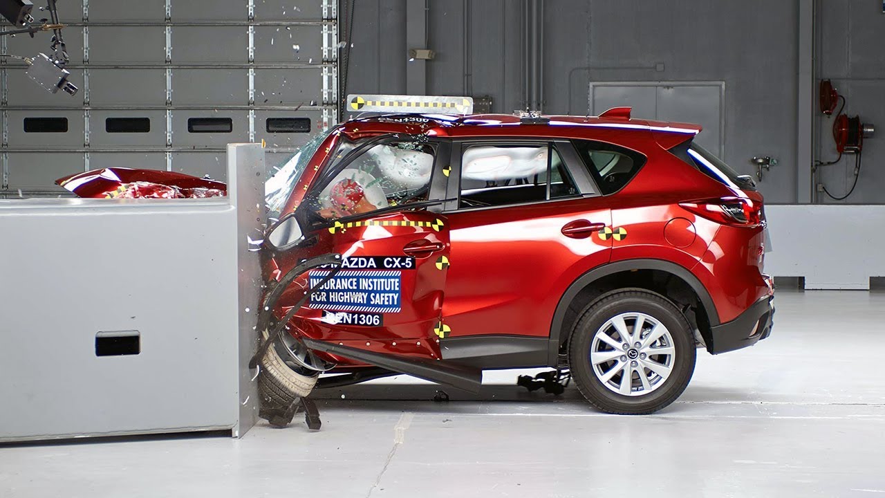 2013 Mazda CX-5 driver-side small overlap IIHS crash test
