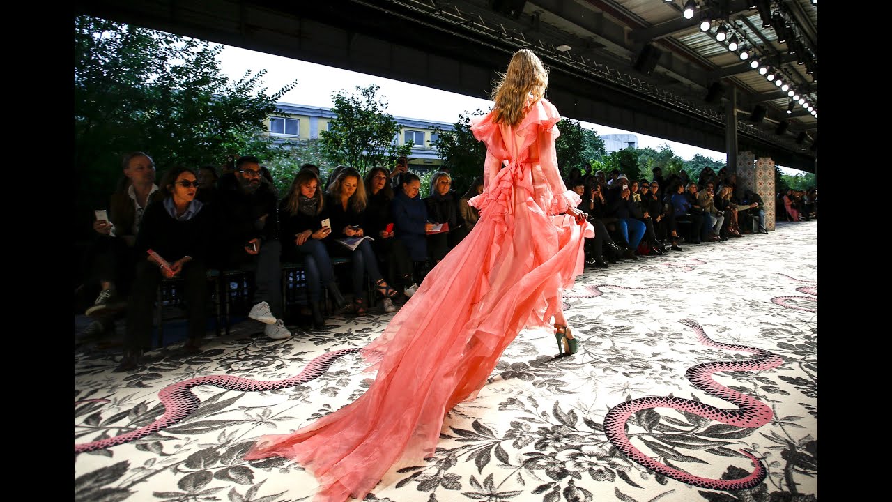 Gucci | Spring Summer 2016 Full Fashion Show | Exclusive
