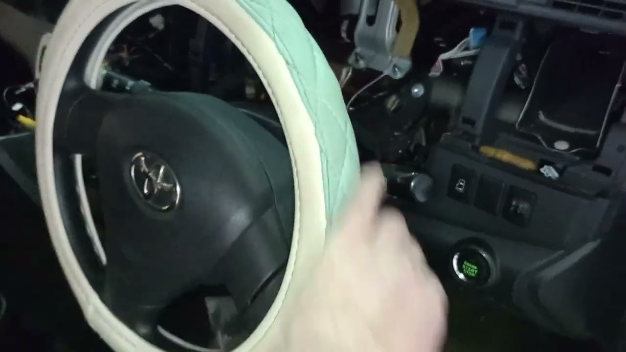 Установка круиз контроля на Toyota Isis 2011года 2ZRFAE .