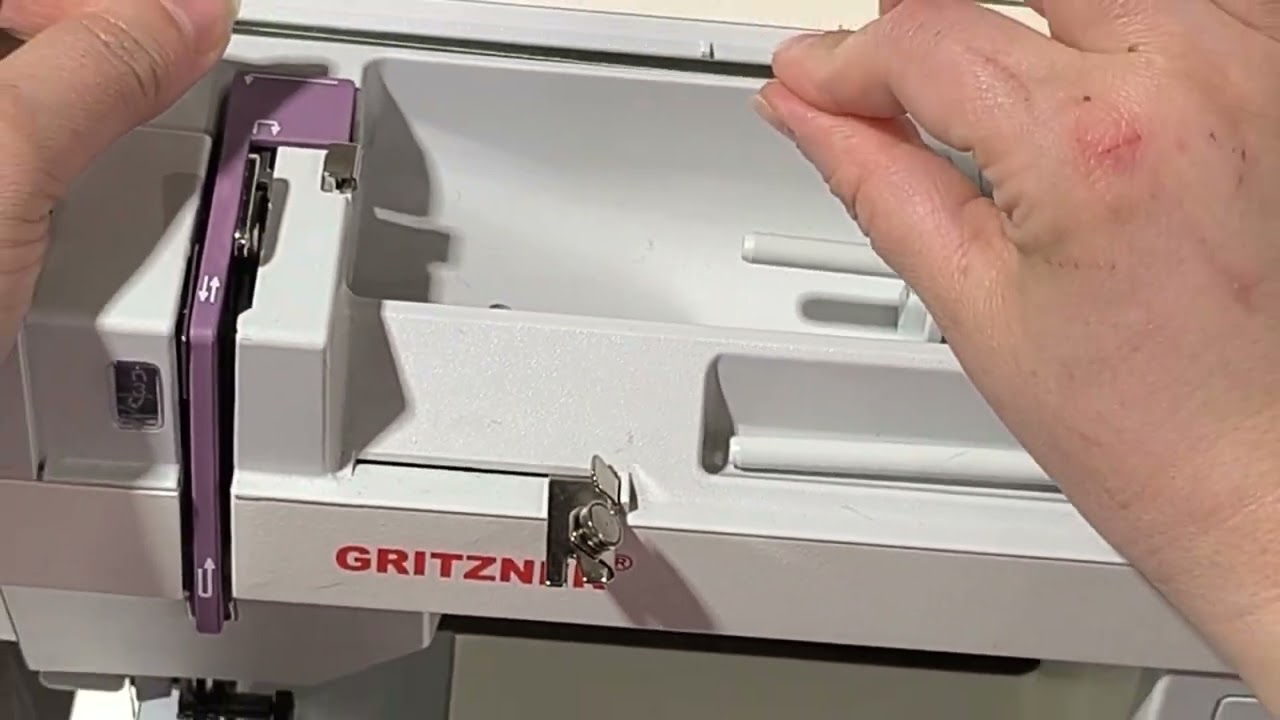 Comment bien enfiler une canette sur une machine à coudre Gritzner Tipmatic ?