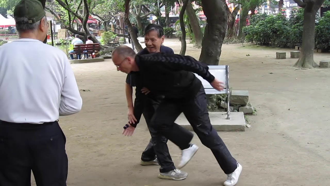 Taiwanese teachers in the lineage of Master Huang Xiangxian.