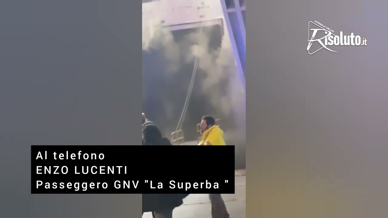 Coppia di saccensi sulla nave in fiamme al porto di Palermo