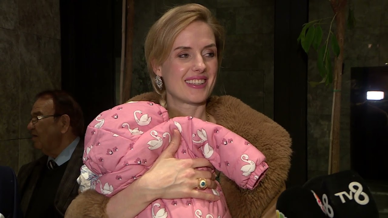 Wilma Elles: Kızıma kendi elbisemi giydirdim, neredeyse 37 yıllık!