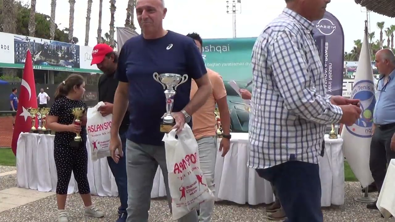 ÖDÜLLÜ METİK 29 EKİM 100. YIL CUMHURİYET TENİS TURNUVASI ÖDÜL TÖRENİ - 1