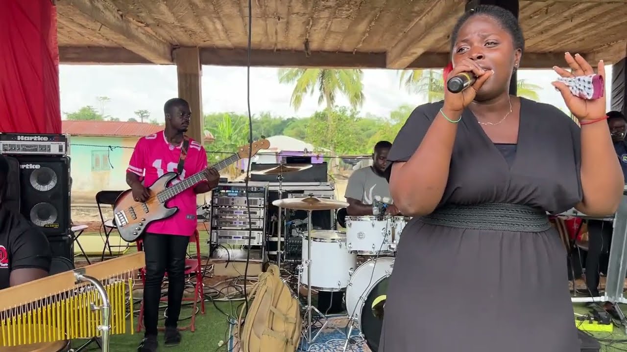 Awurade Meda wase of Daughters of Glorious Jesus performed live by Siblings Music with Elikeys 