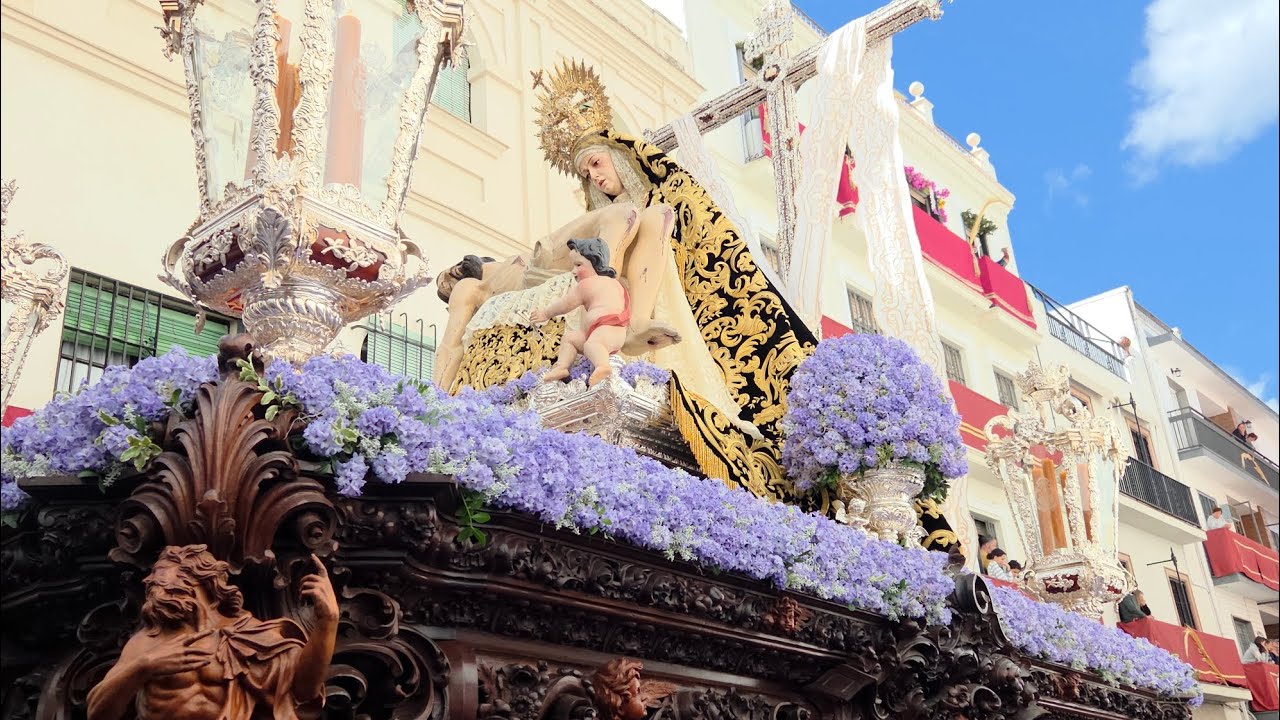 Los Servitas 2025 Virgen de la Piedad por Santa Angela de la Cruz #semanasantasevilla #semanasanta