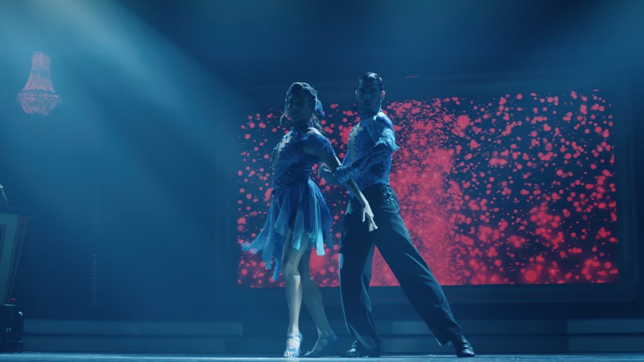 Mindy's Epic Dance Fail | Emily in Paris | Season 5