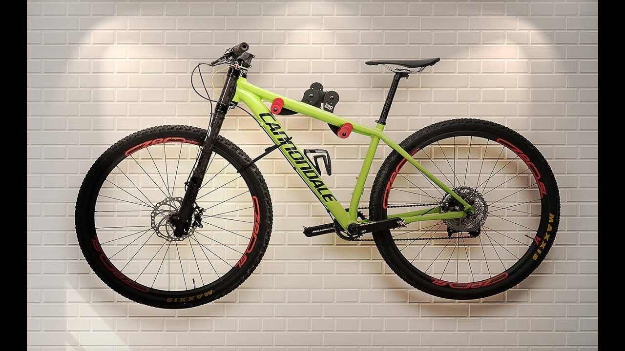 Bike Wall Mount: PRO BIKE TOOL Wall Mount In Focus